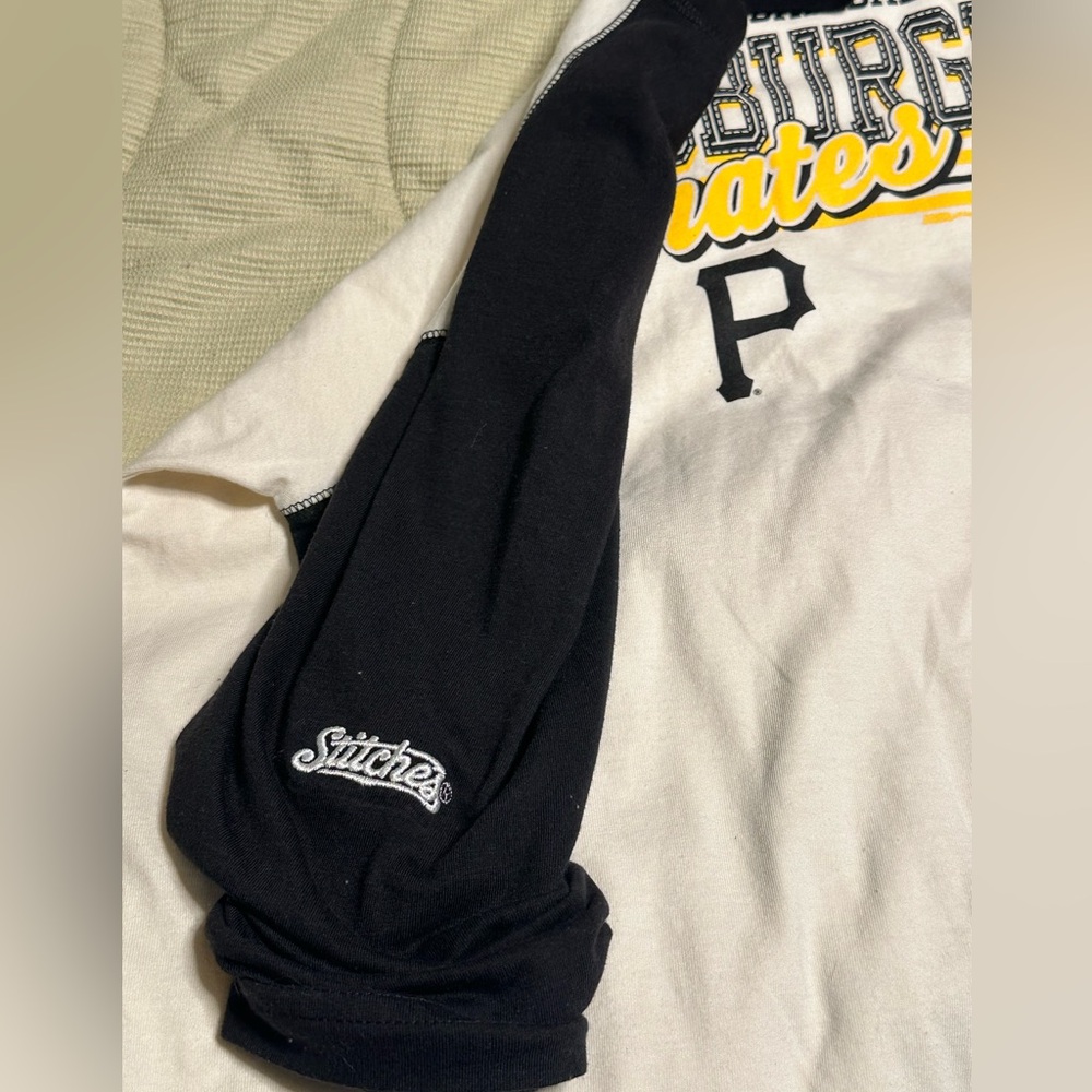 Pittsburgh Pirates shirt - Picture 4 of 5